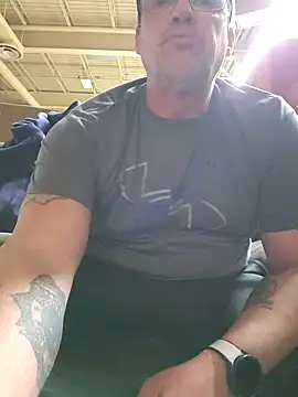 Snapshot of Cockrub1 chatting on 12-13-24, 09:20 Cockrub1 online show from 12-13-24, 09:20