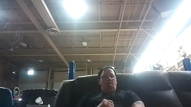 Snapshot of Cockrub1 chatting on 01-29-25, 09:39 Cockrub1 online show from 01-29-25, 09:39