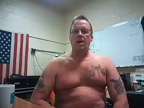 Snapshot of Cockrub1 chatting on 02-05-25, 12:38 Cockrub1 online show from 02-05-25, 12:38