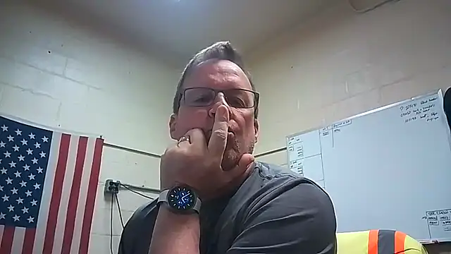 Snapshot of Cockrub1 chatting on 03-21-25, 11:22 Cockrub1 online show from 03-21-25, 11:22