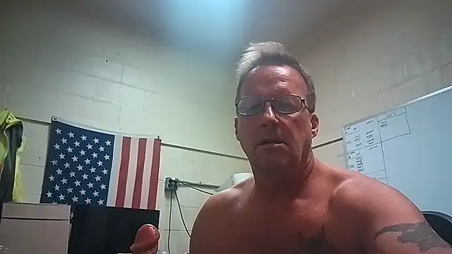 Snapshot of Cockrub1 chatting on 09-22-25, 07:38 Cockrub1 online show from 09-22-25, 07:38