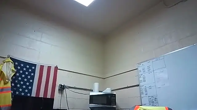 Snapshot of Cockrub1 chatting on 10-28-25, 08:00 Cockrub1 online show from 10-28-25, 08:00