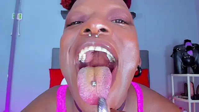 Coco Kiss online show from 11-27-25, 07:16