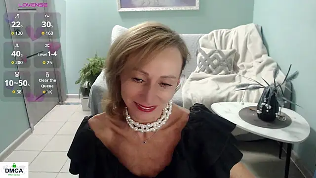 Snapshot of HornyMilf_777 chatting on 06-09-26, 06:36 HornyMilf 777 online show from 06-09-26, 06:36