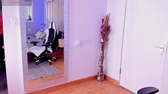 Jadeh Williams02 online show from 10-01-25, 06:14