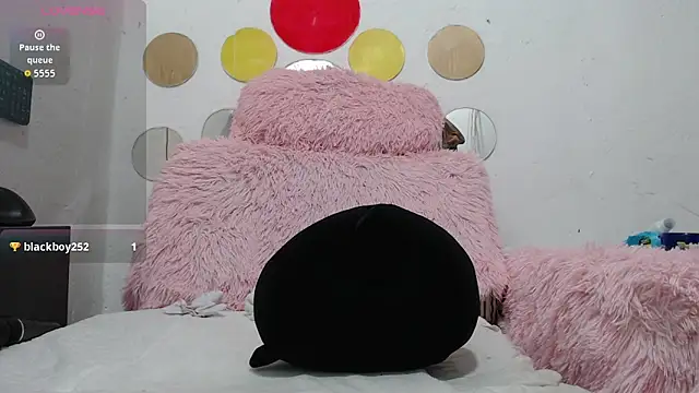 Snapshot of EVAHOTXX chatting on 02-04-26, 05:08 EVAHOTXX online show from 02-04-26, 05:08