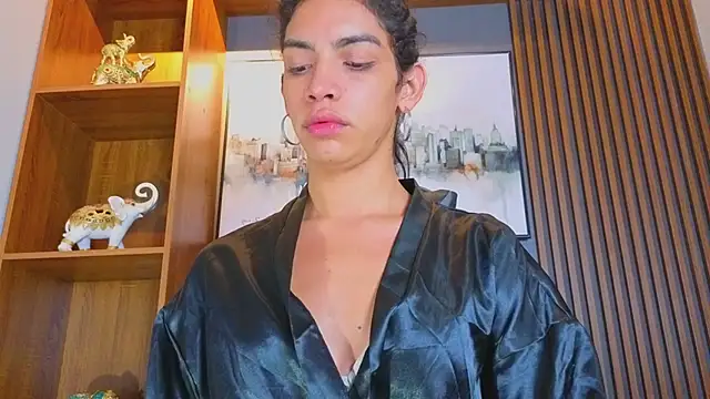 Alahia Rodriguez online show from 05-15-26, 03:52
