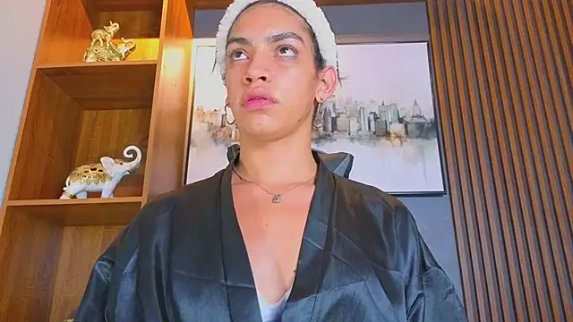 Alahia Rodriguez online show from 05-21-26, 08:05