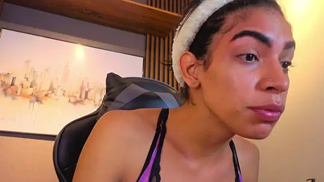 Alahia Rodriguez online show from 07-20-26, 01:24