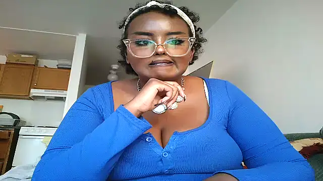 SiminFox online show from 11-28-25, 02:20