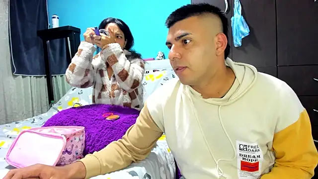 2ScarletandRyan8 online show from 11-07-25, 10:04