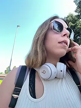 Mia Railey online show from 04-24-26, 02:08