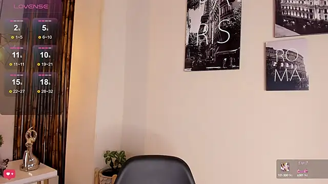 Snapshot of Aria_Reid chatting on 02-07-25, 03:19 Aria Reid online show from 02-07-25, 03:19