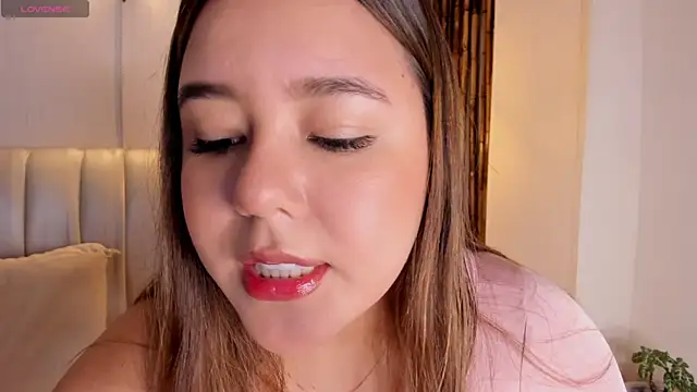 Snapshot of Aria_Reid chatting on 02-19-25, 12:22 Aria Reid online show from 02-19-25, 12:22