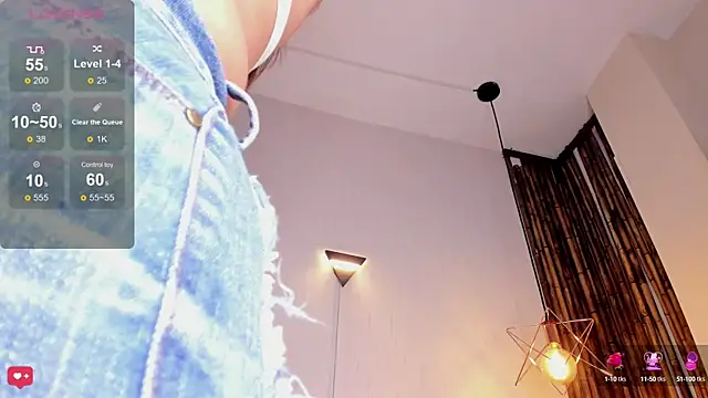 Snapshot of Aria_Reid chatting on 03-20-25, 03:25 Aria Reid online show from 03-20-25, 03:25