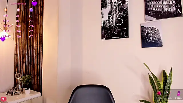 Snapshot of Aria_Reid chatting on 10-01-25, 12:22 Aria Reid online show from 10-01-25, 12:22