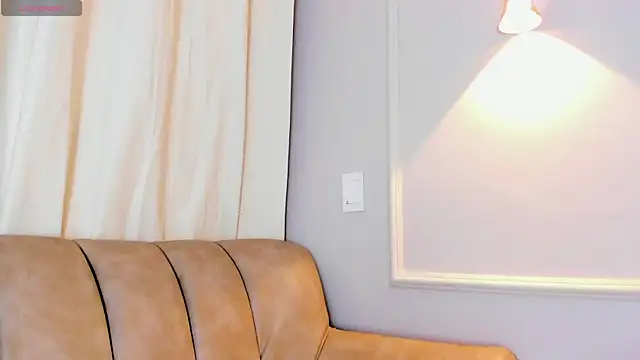 Lia walton online show from 12-31-24, 12:04