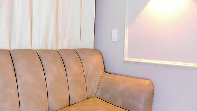 Lia walton online show from 02-11-25, 11:54