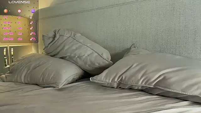 xoxoxjenn online show from 02-17-26, 04:24