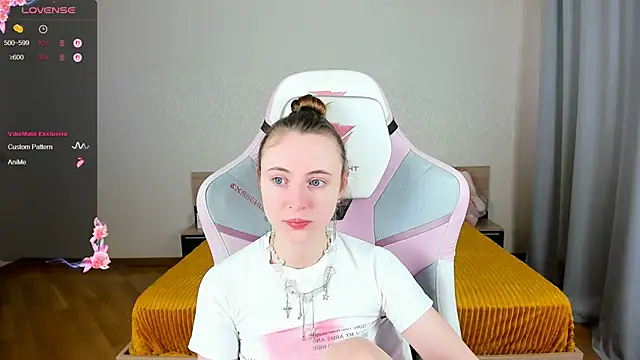 Cowell Adelina online show from 10-26-25, 11:16