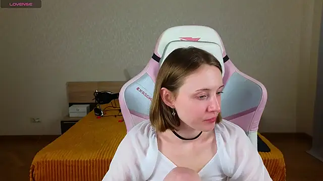 Cowell Adelina online show from 03-09-26, 09:24