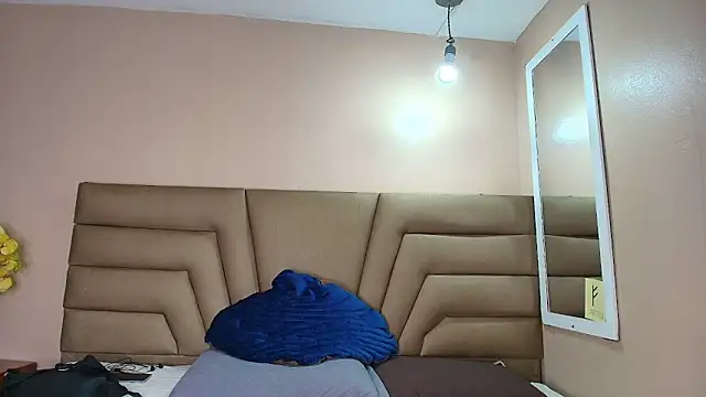 Feniix   online show from 11-06-25, 04:13