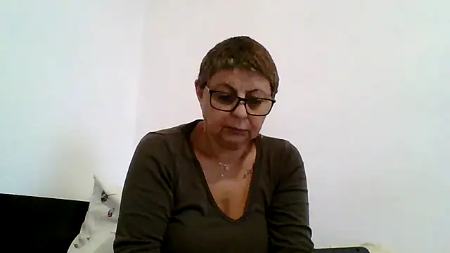 roseblak42 online show from 10-13-25, 02:39