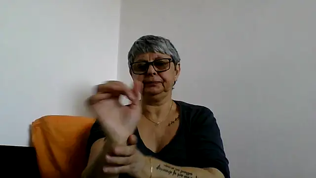 roseblak42 online show from 03-25-26, 10:10