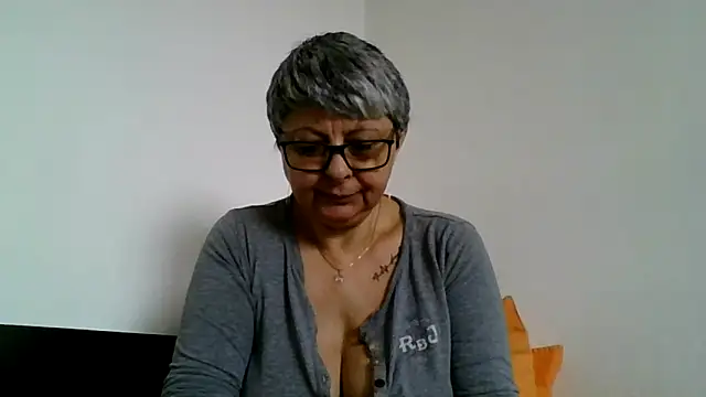 roseblak42 online show from 03-29-26, 07:52