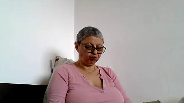 Snapshot of roseblak42 chatting on 04-24-26, 09:01 roseblak42 online show from 04-24-26, 09:01