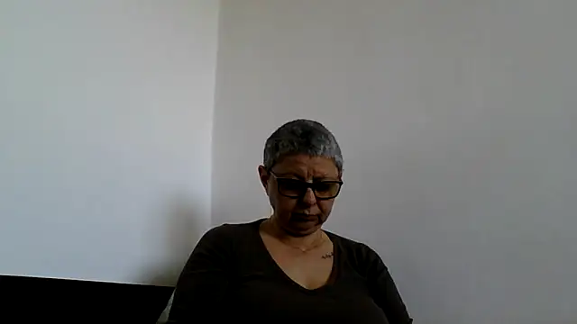 Snapshot of roseblak42 chatting on 04-28-26, 08:30 roseblak42 online show from 04-28-26, 08:30