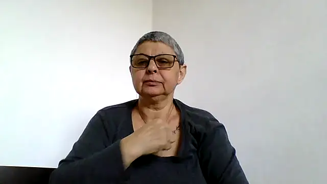Snapshot of roseblak42 chatting on 05-03-26, 11:49 roseblak42 online show from 05-03-26, 11:49