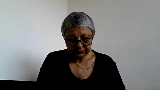 Snapshot of roseblak42 chatting on 05-19-26, 07:58 roseblak42 online show from 05-19-26, 07:58