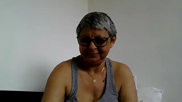 Snapshot of roseblak42 chatting on 05-24-26, 09:14 roseblak42 online show from 05-24-26, 09:14