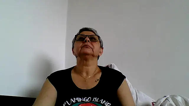 Snapshot of roseblak42 chatting on 05-31-26, 11:39 roseblak42 online show from 05-31-26, 11:39