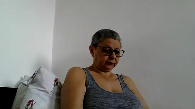 Snapshot of roseblak42 chatting on 06-30-26, 09:43 roseblak42 online show from 06-30-26, 09:43