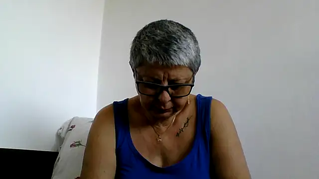 Snapshot of roseblak42 chatting on 07-29-26, 09:29 roseblak42 online show from 07-29-26, 09:29