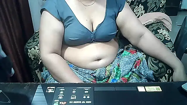 Snapshot of Punambhabisexy chatting on 09-27-25, 10:15 Punambhabisexy online show from 09-27-25, 10:15