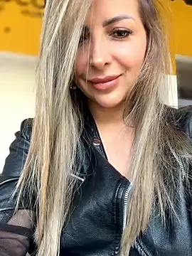  Abril-Office1 online show from 02-12-26, 03:18