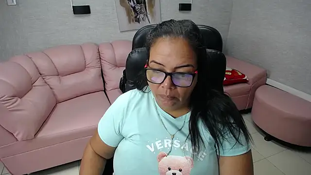 Snapshot of Penelope_Nipples_ chatting on 12-31-24, 12:15 Penelope Nipples online show from 12-31-24, 12:15
