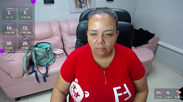 Snapshot of Penelope_Nipples_ chatting on 02-05-25, 12:17 Penelope Nipples online show from 02-05-25, 12:17