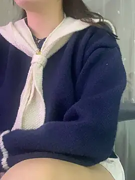 Snapshot of Ruby_bear chatting on 01-08-25, 01:41 Ruby bear online show from 01-08-25, 01:41