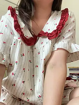 Snapshot of Ruby_bear chatting on 06-17-26, 07:22 Ruby bear online show from 06-17-26, 07:22