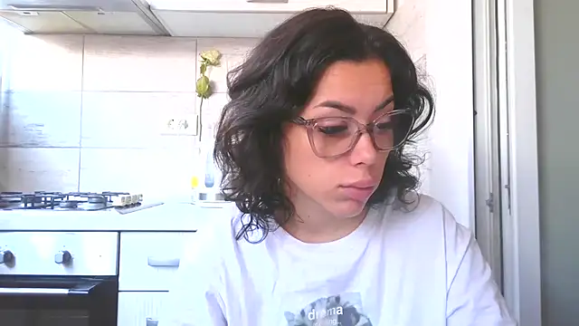 LovelyJulliette online show from 10-21-25, 09:43