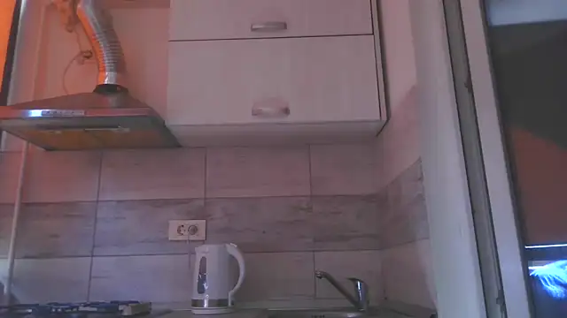 Snapshot of LovelyJulliette chatting on 05-07-26, 12:43 LovelyJulliette online show from 05-07-26, 12:43