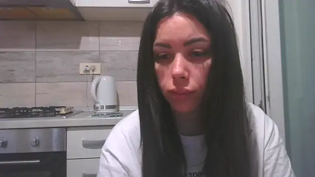 Snapshot of LovelyJulliette chatting on 05-09-26, 12:32 LovelyJulliette online show from 05-09-26, 12:32