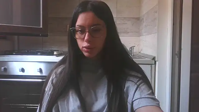 Snapshot of LovelyJulliette chatting on 05-11-26, 10:43 LovelyJulliette online show from 05-11-26, 10:43