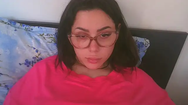 Snapshot of LovelyJulliette chatting on 05-11-26, 02:56 LovelyJulliette online show from 05-11-26, 02:56