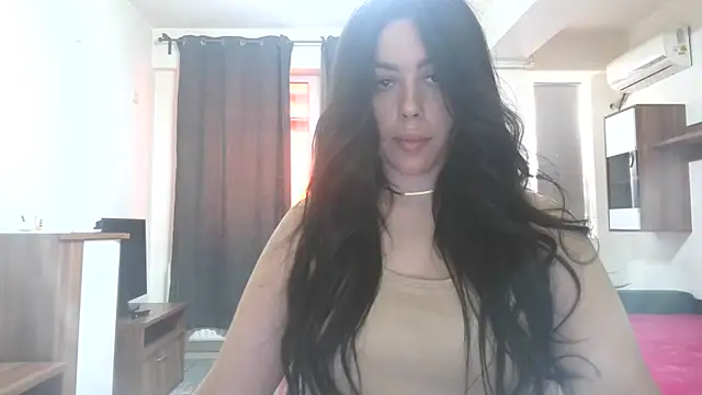 Snapshot of LovelyJulliette chatting on 06-16-26, 02:19 LovelyJulliette online show from 06-16-26, 02:19