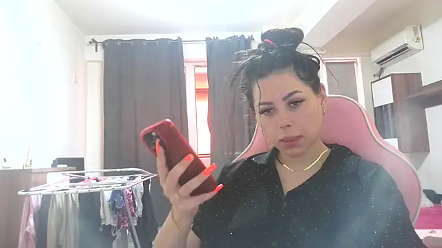 Snapshot of LovelyJulliette chatting on 06-19-26, 12:31 LovelyJulliette online show from 06-19-26, 12:31